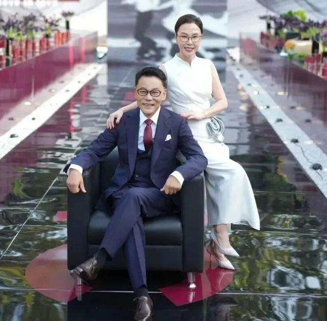 壹号娱乐下载-当当创始人李国庆喊话华与华、罗永浩帮西贝一把：将自掏腰包和贾国龙开新公司，这事不用跟老婆商量