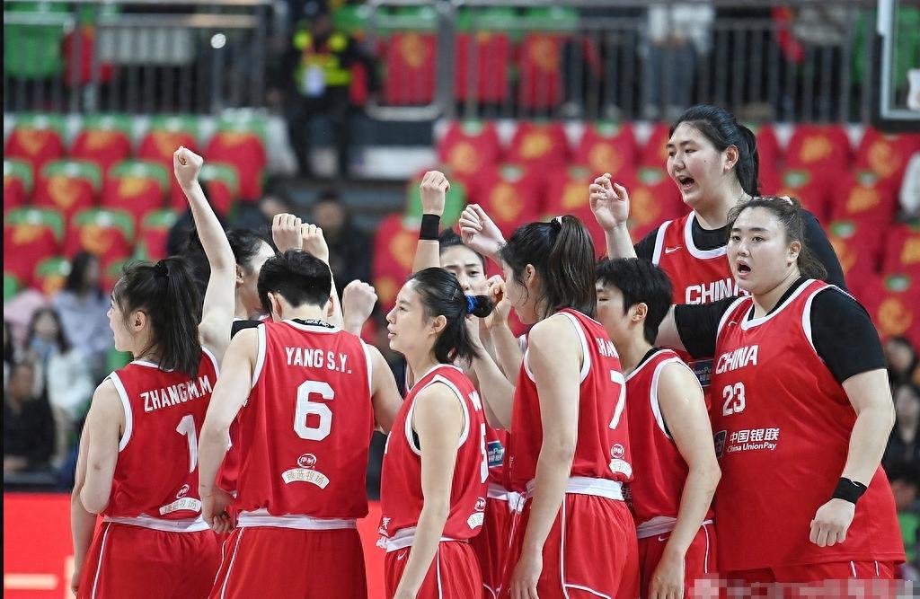 壹号娱乐官网-这4号位新人太拉胯？全场4中0+3失误，连罚球都不中，比张茹还差